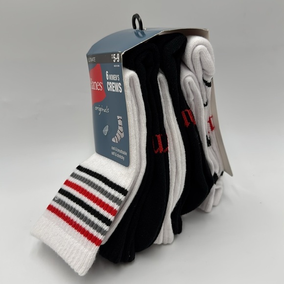 NWT Hanes Ultimate Originals Women’s Crew Socks
Size: Shoe size 5–9 - Picture 2 of 4